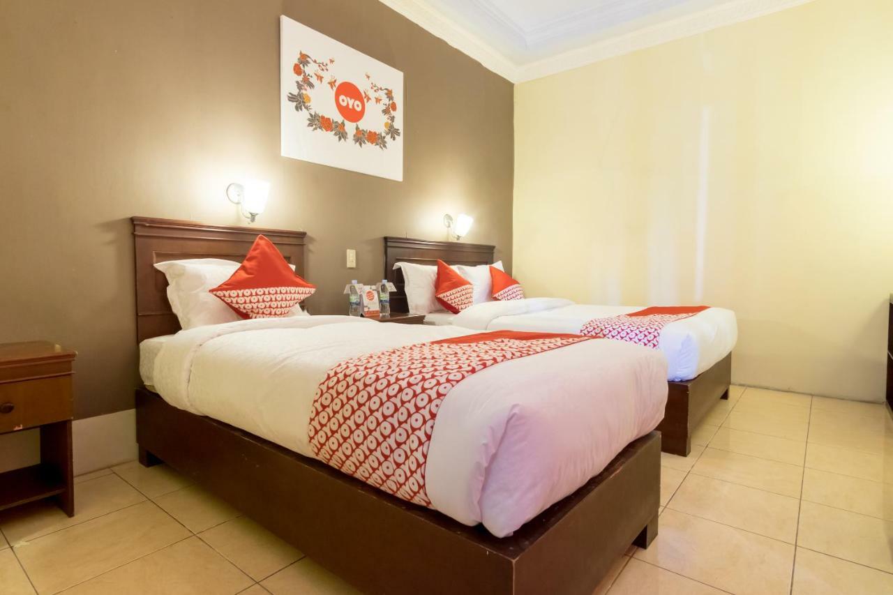 Oyo 1030 Hotel Bumi Asih Medan Exterior photo